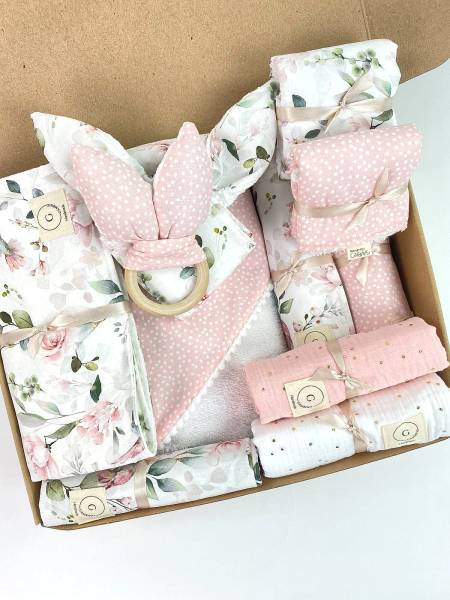 Newborn Spring & Pink dots