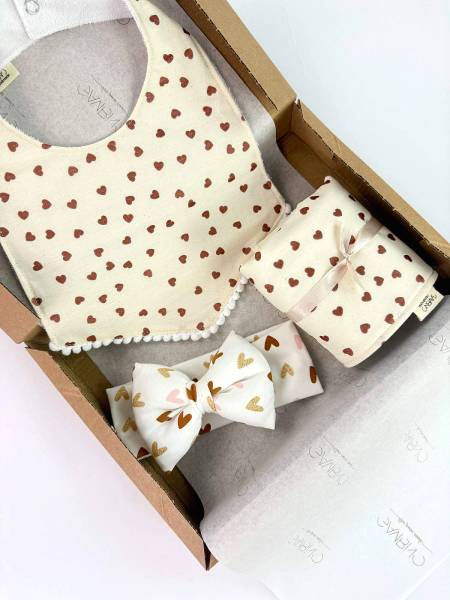 Gift box Red hearts