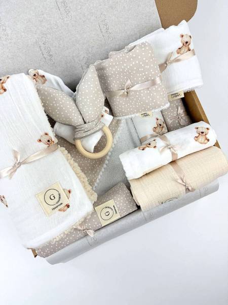 Newborn Bear & Beige dots