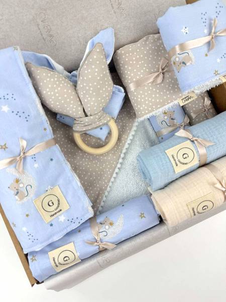 Newborn Bear & Beige dots