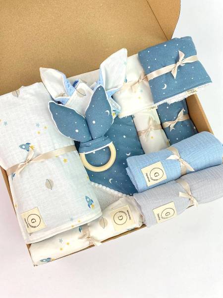 Newborn Space & Moon