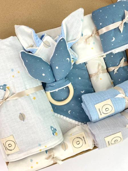 Newborn Spring & Pink dots