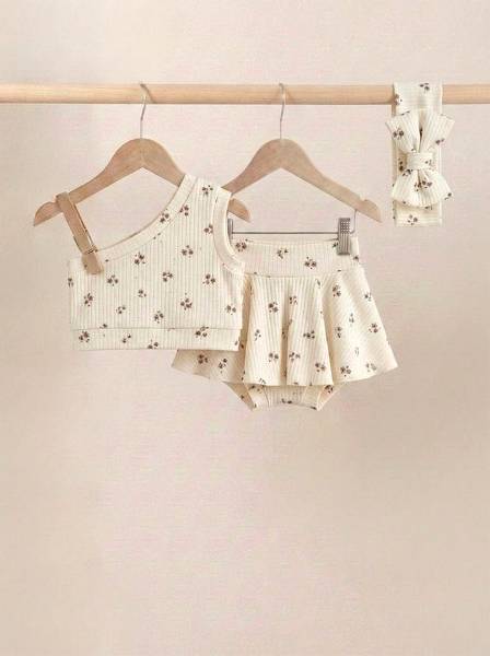 Crop top vanilla flowers
